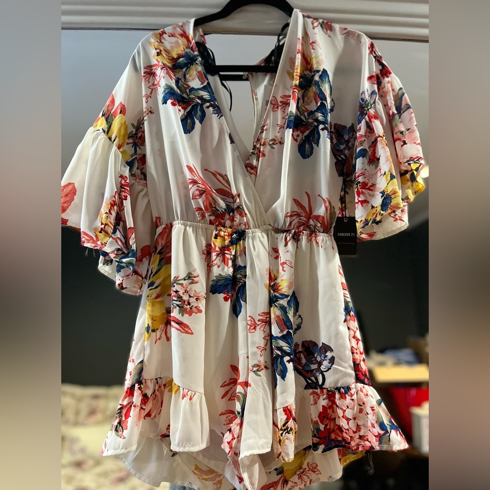 FOREVER 21 FLORAL ROMPER